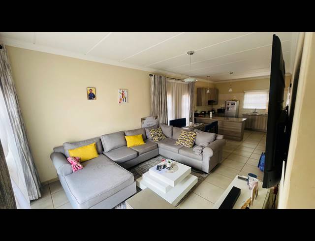 3 BEDROOM DUPLEX FOR SALE IN AMANDASIG